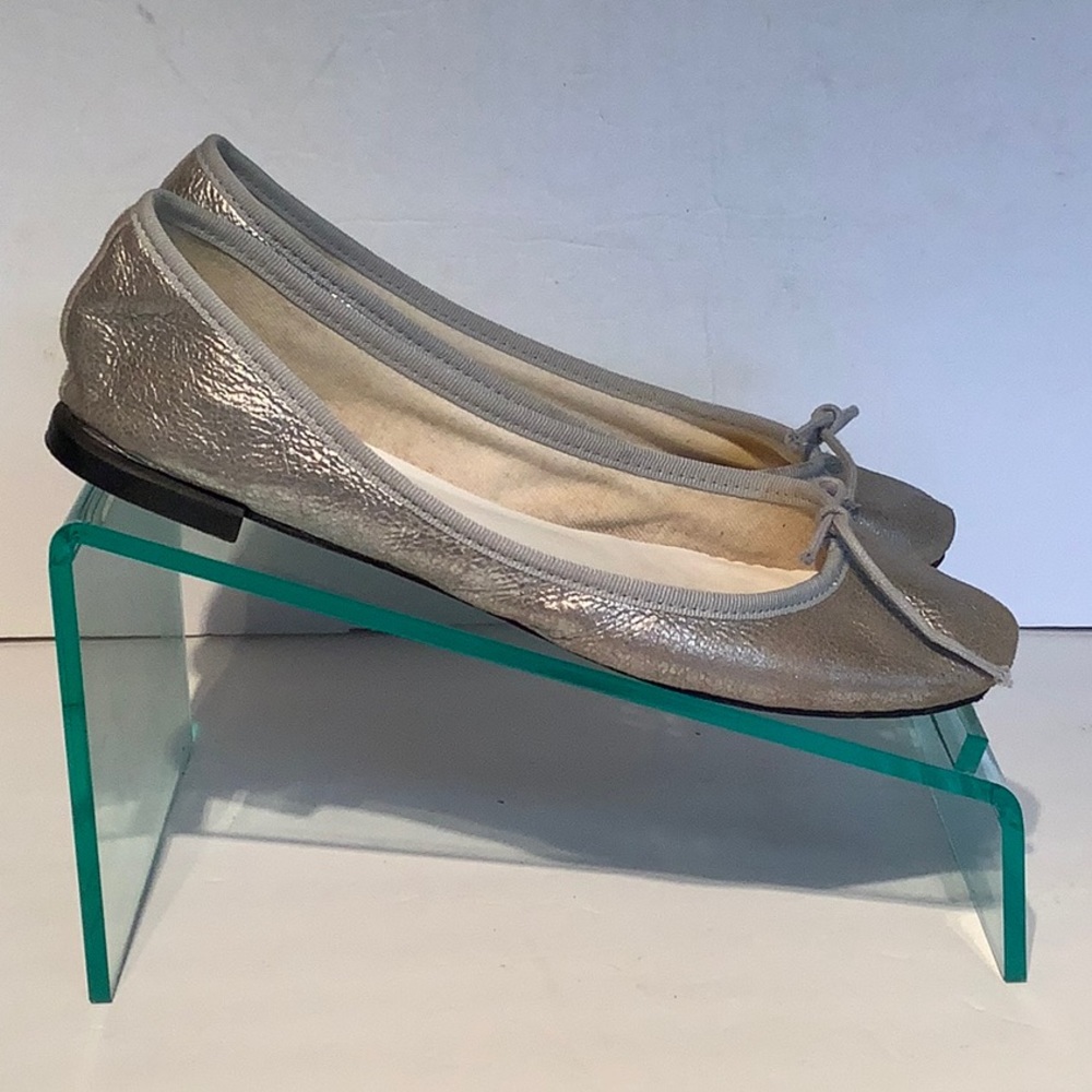 Repertory ballet flats